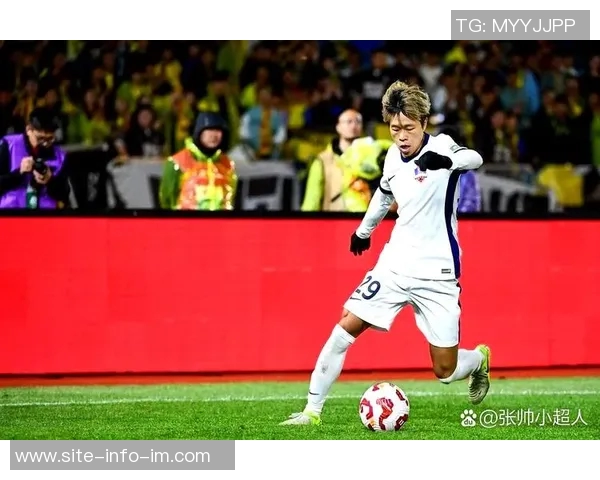 梅州队凭借茹子楠远射小角度破门暂时领先海牛队