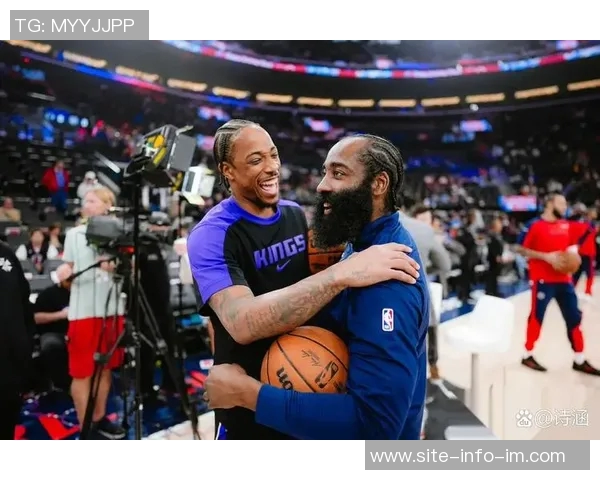 哈登谈与小卡的沟通频率目标是帮助他迅速找到比赛状态