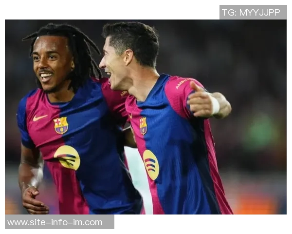 巴萨发布新海报展示费兰托雷斯卡萨多与马丁精彩瞬间迎战贝蒂斯